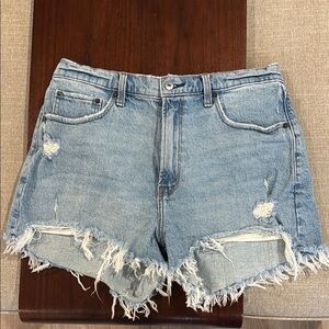 Abercrombie Curve Love Mom Short Distressed sz 31